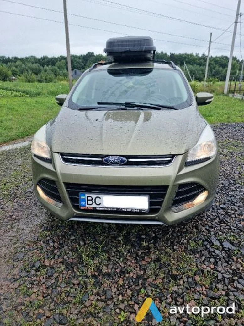 Фото 1 - Ford Escape 2012