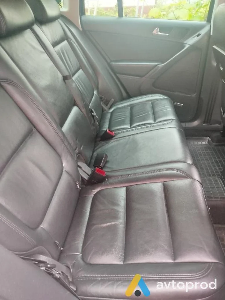 Фото 3 - Volkswagen Tiguan 2010