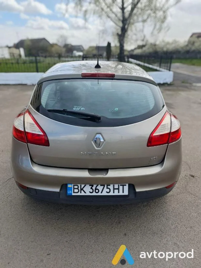 Фото 4 - Renault Megane 2010