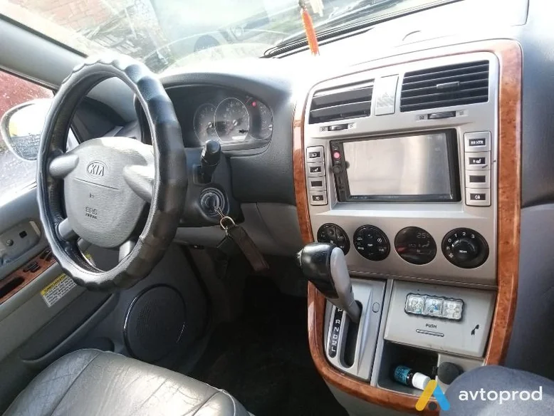 Фото 1 - Kia Carnival 2004