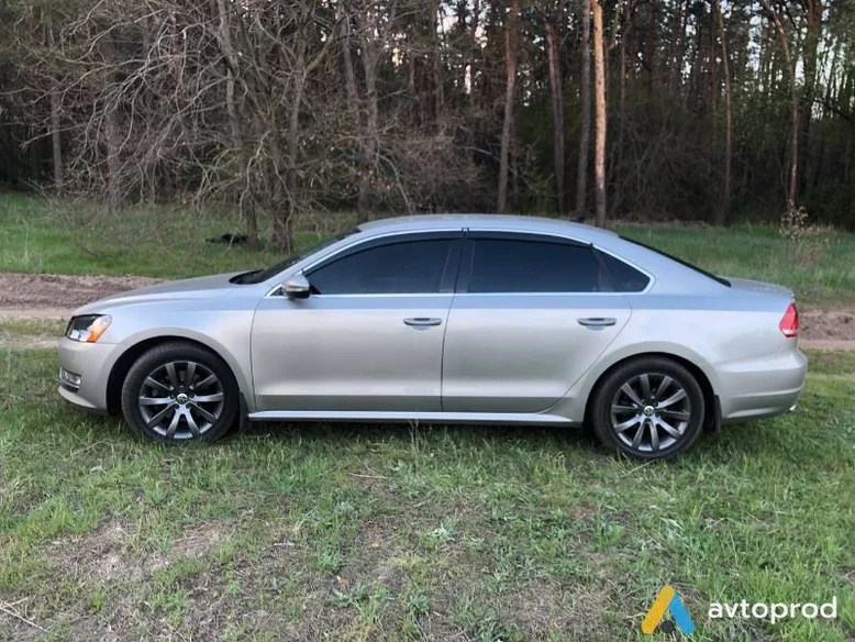 Фото 3 - Volkswagen Passat 2012