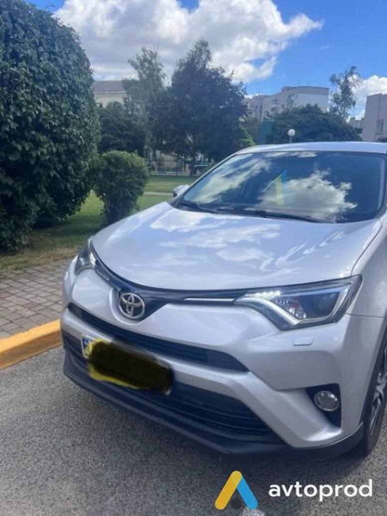 Фото 2 - Toyota RAV 4 2015