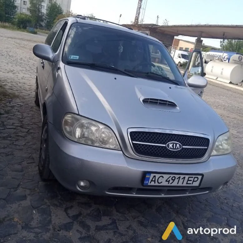 Фото 4 - Kia Carnival 2004