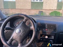 Photo 2 - Volkswagen Golf 1998