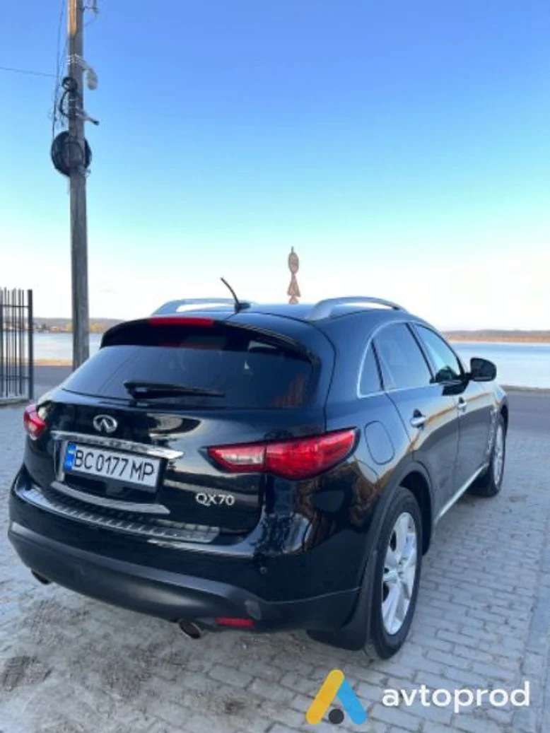 Фото 3 - Infiniti QX70 2015
