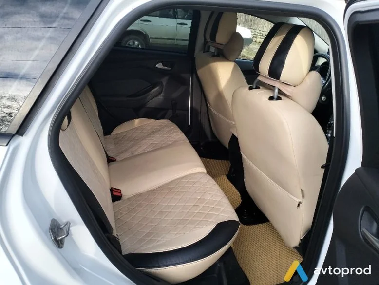 Фото 3 - Ford Focus 2013