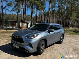 Фото 4 - Toyota Highlander 2020