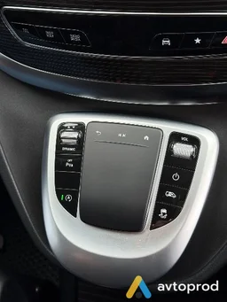 Photo 3 - Mercedes-Benz V-class 2023