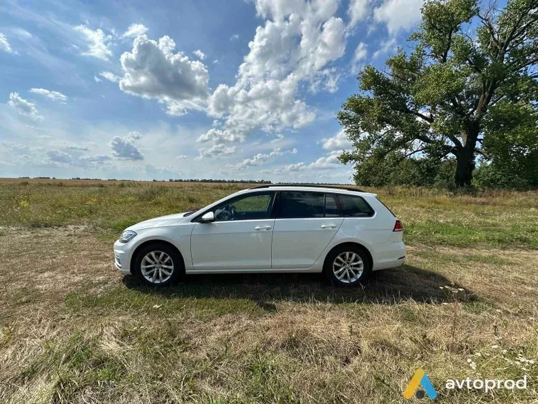 Фото 2 - Volkswagen Golf 2018