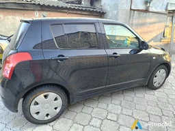 Photo 4 - Suzuki Swift 2007