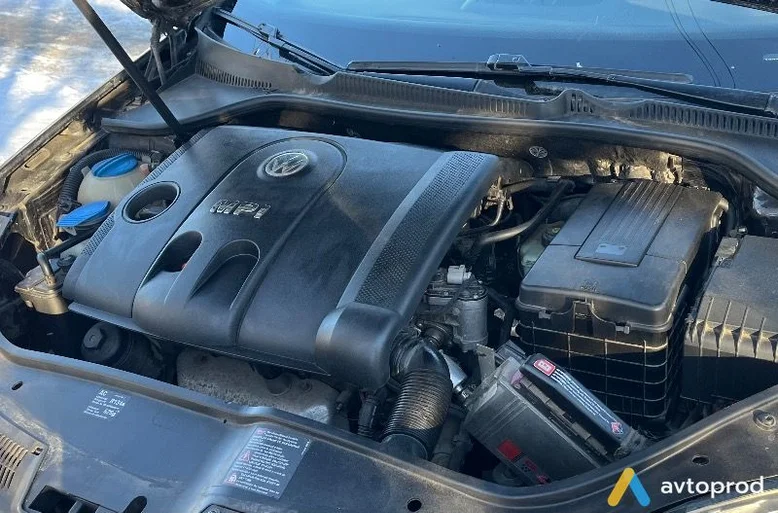 Фото 3 - Volkswagen Golf 2007