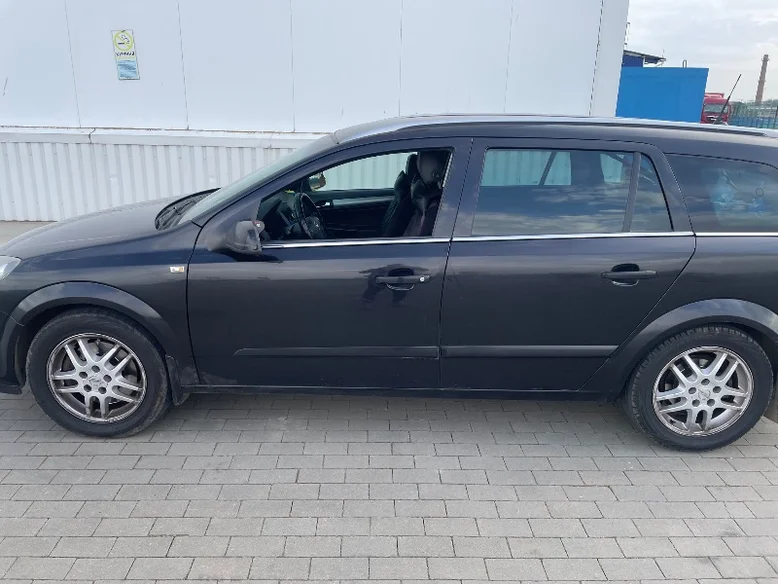 Фото 3 - Opel Astra 2006