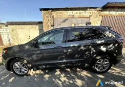 Photo 3 - Ford Edge  2021