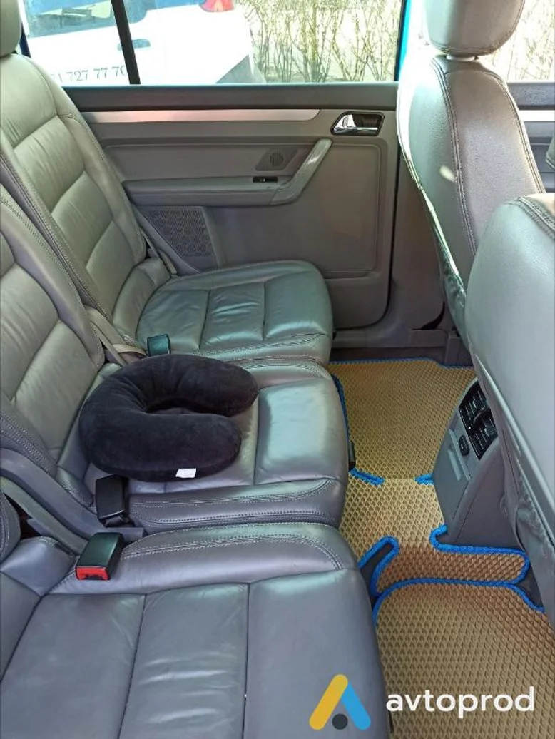 Фото 2 - Volkswagen Touran 2004