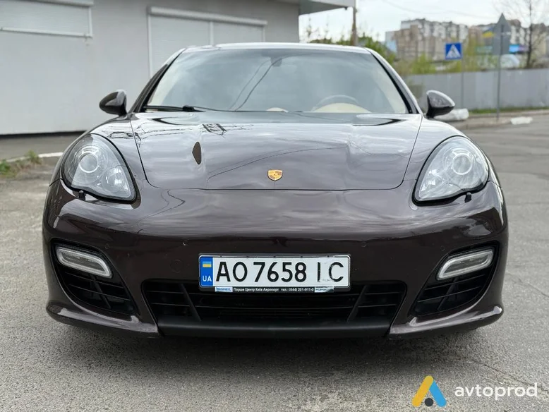 Photo 2 - Porsche Panamera 2013
