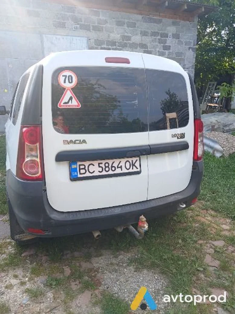 Фото 4 - Dacia Logan 2010