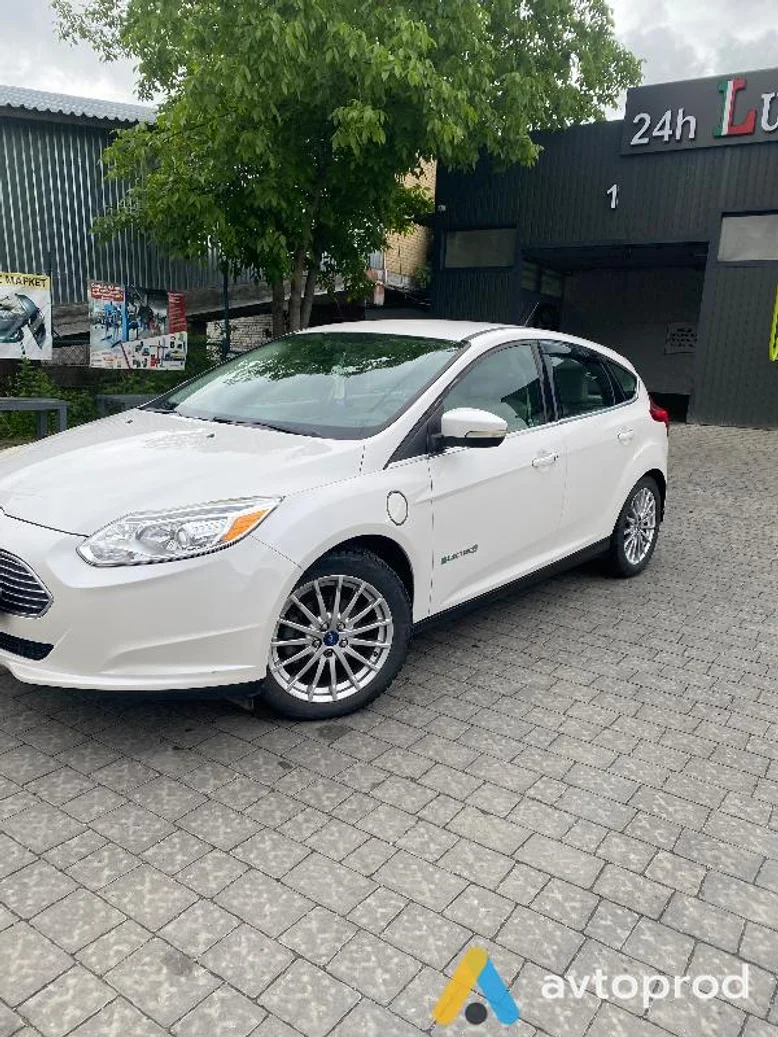 Фото 1 - Ford Focus 2012