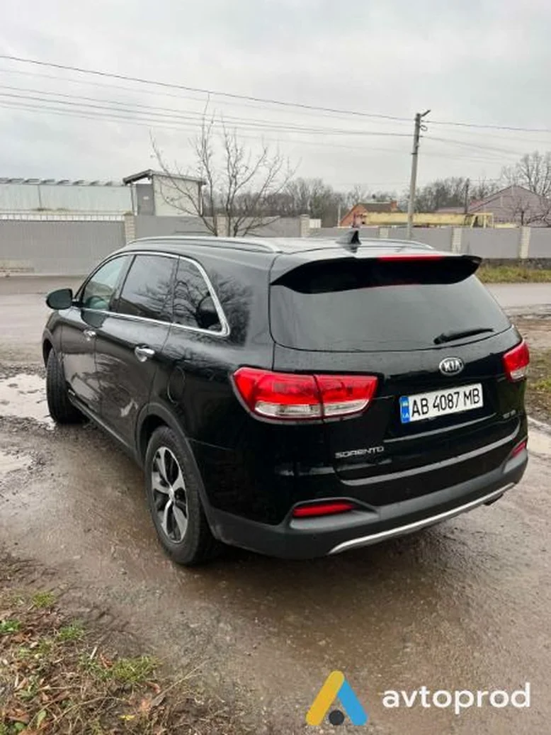 Фото 4 - Kia Sorento 2017