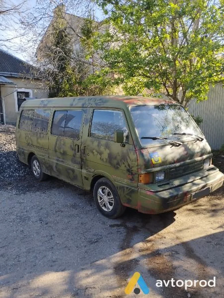 Фото 3 - Mazda 1000 1994