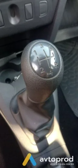 Photo 4 - Renault Logan 2013