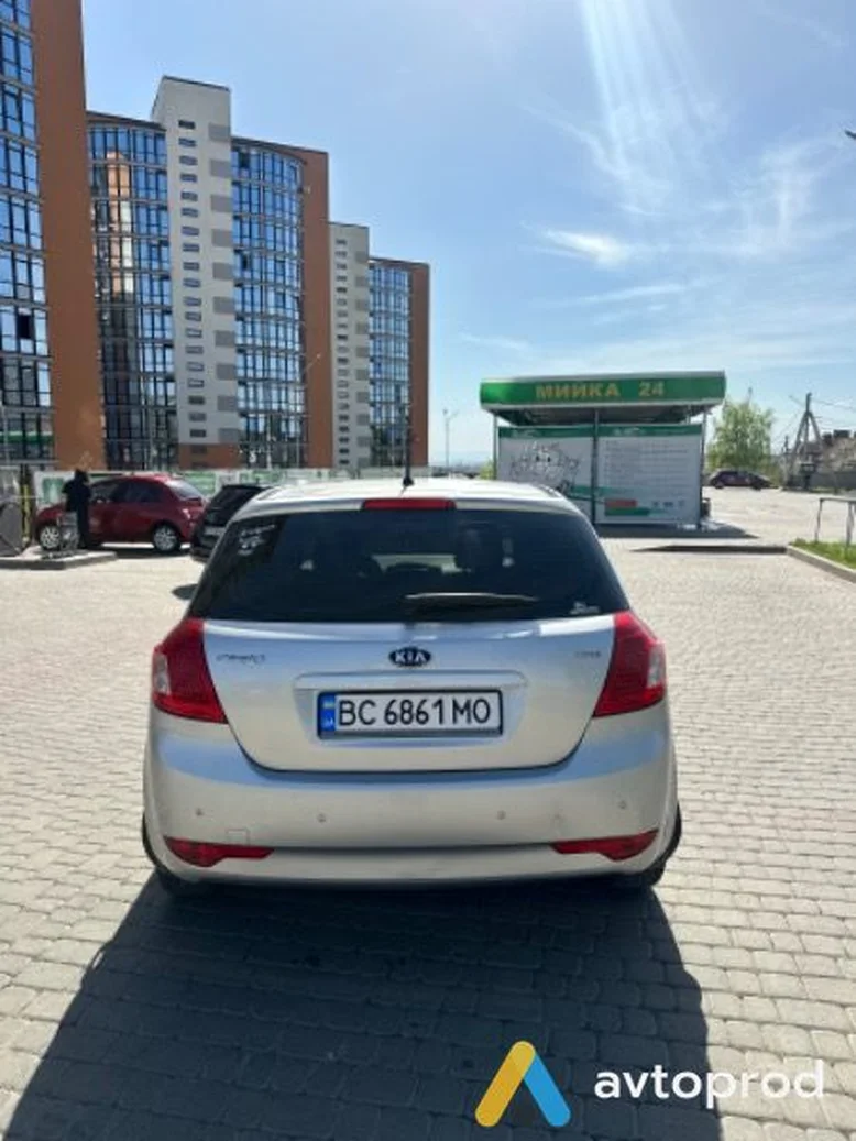 Фото 4 - Kia Cee'd 2010
