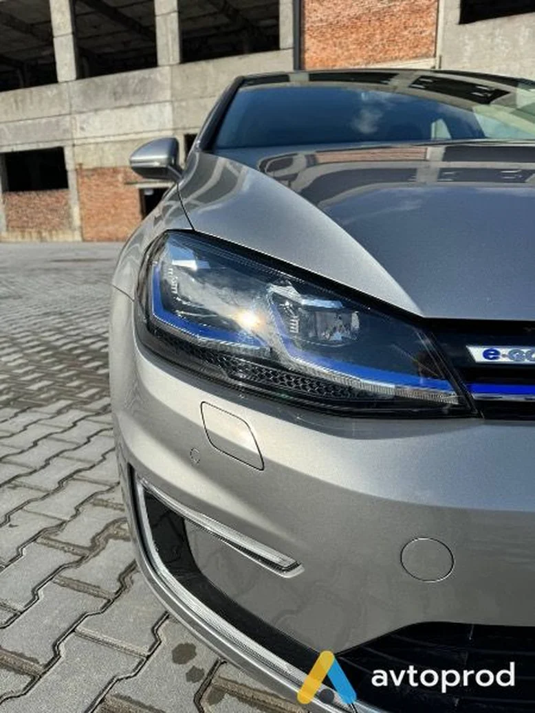 Фото 2 - Volkswagen Golf E 2017