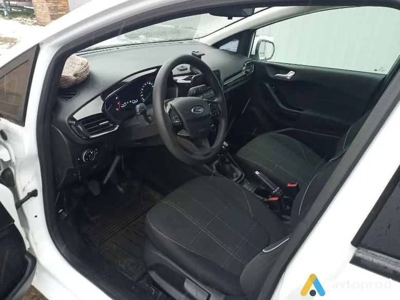 Фото 3 - Ford Fiesta 2018