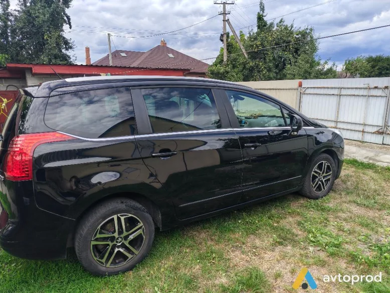 Фото 2 - Peugeot 5008 2013