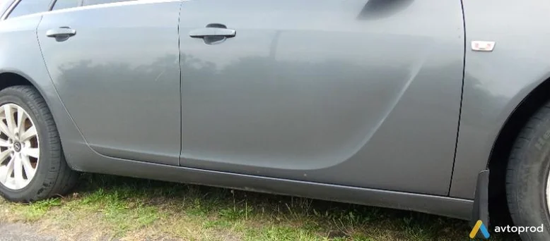 Фото 2 - Opel Insignia 2011