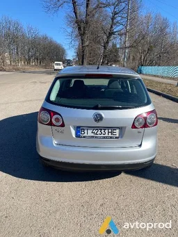 Photo 2 - Volkswagen Golf 2006