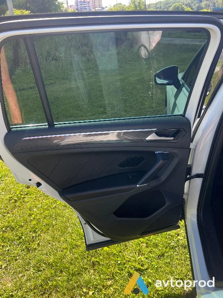 Фото 4 - Volkswagen Tiguan 2016
