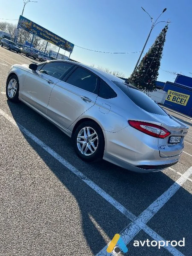 Фото 1 - Ford Fusion 2012