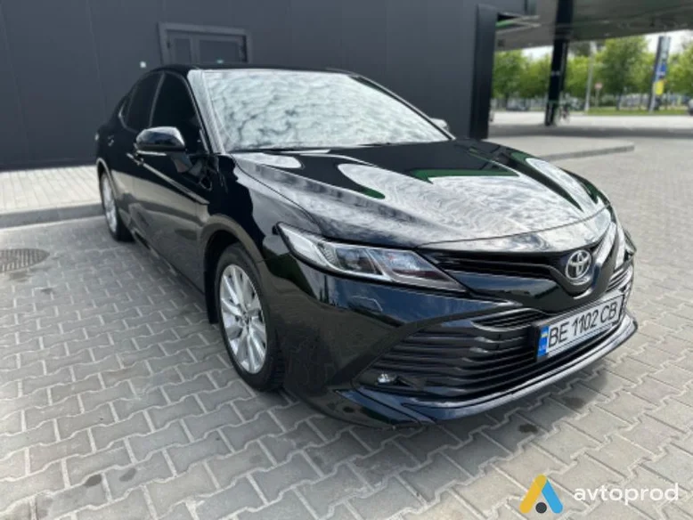 Фото 2 - Toyota Camry 2019