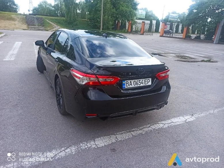 Фото 3 - Toyota Camry 2020