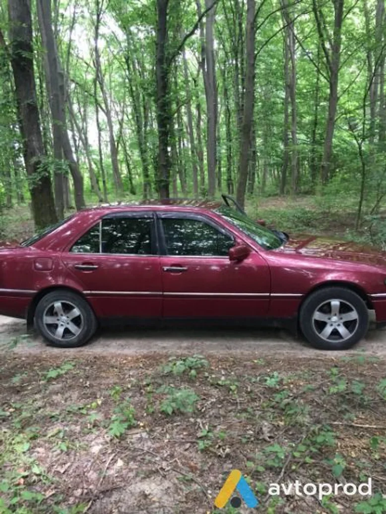 Фото 1 - Mercedes-Benz 250 1995