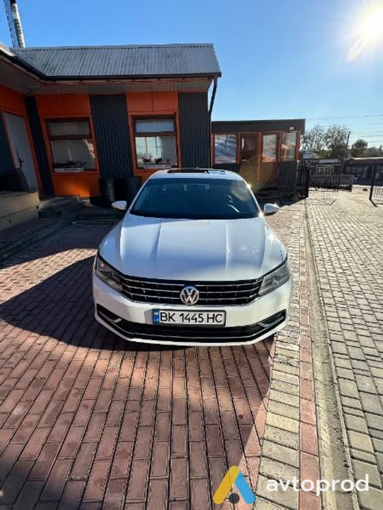 Фото 1 - Volkswagen Passat 2016