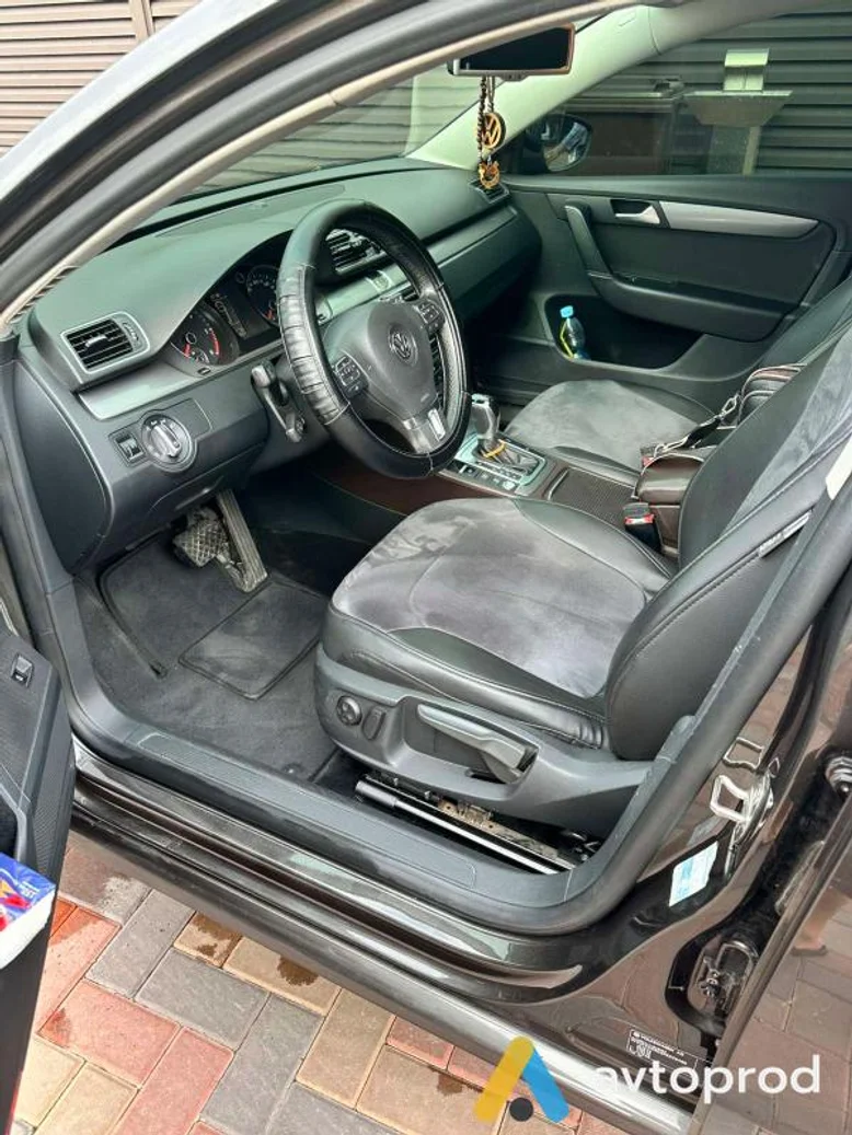 Фото 4 - Volkswagen Passat 2014