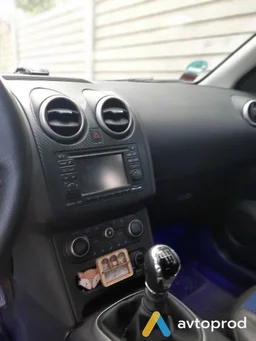 Photo 2 - Nissan Qashqai 2013