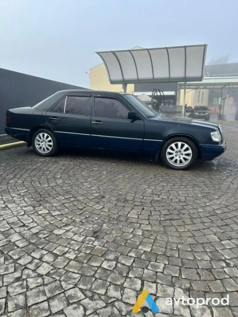 Фото 3 - Mercedes-Benz 200 1992