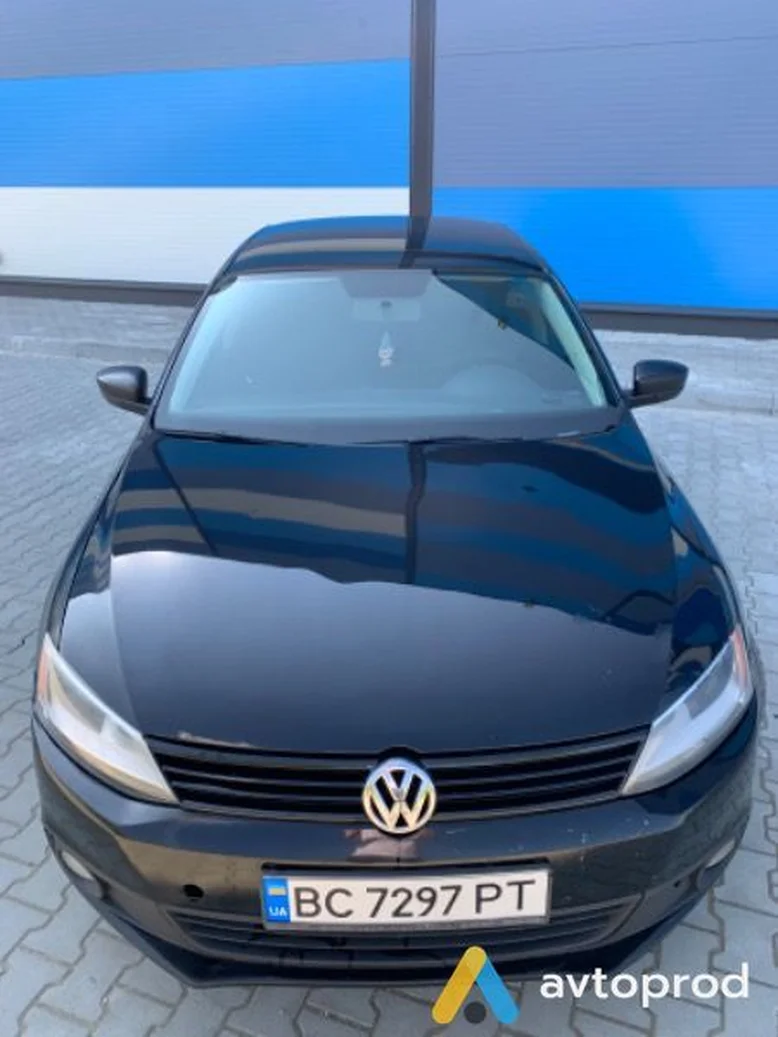 Фото 1 - Volkswagen Jetta 2011