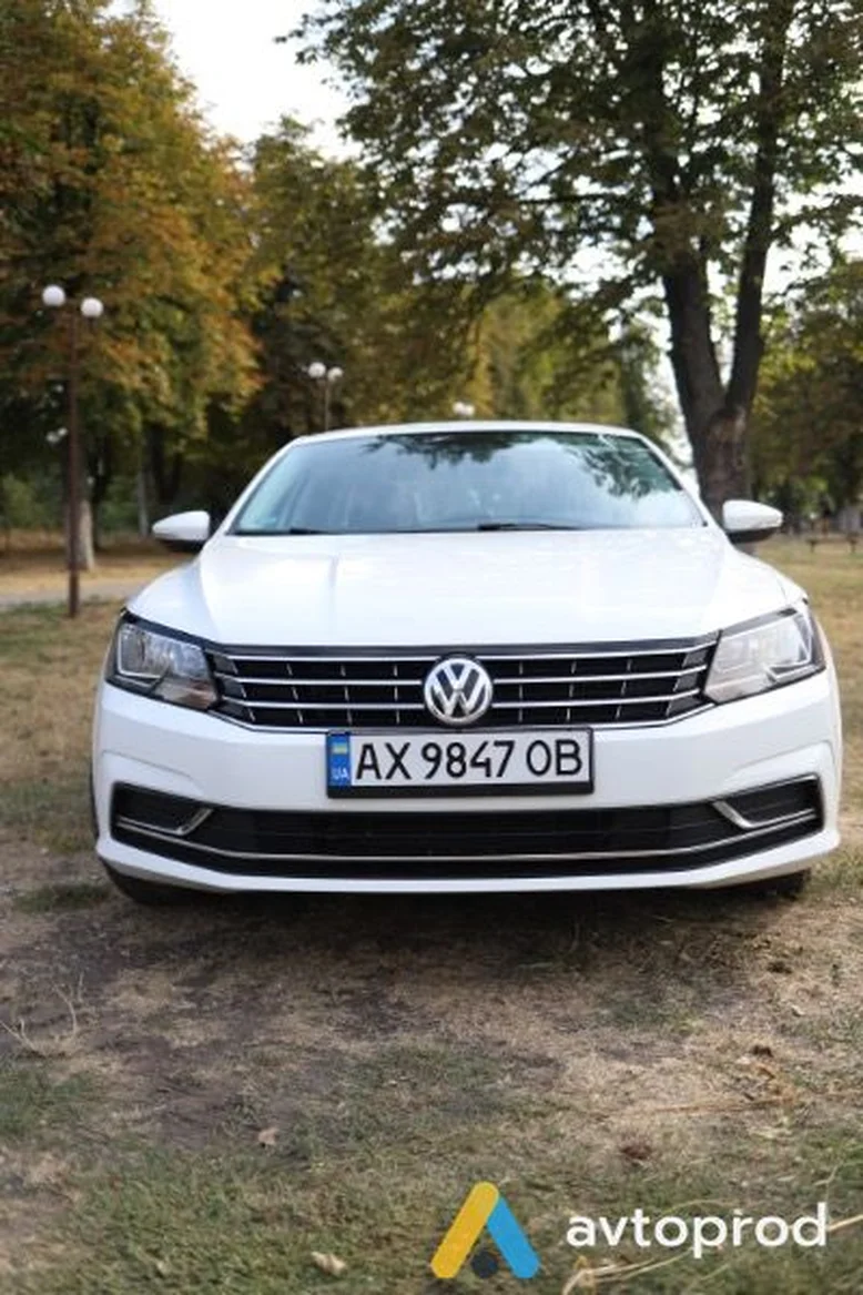 Фото 1 - Volkswagen Passat 2017