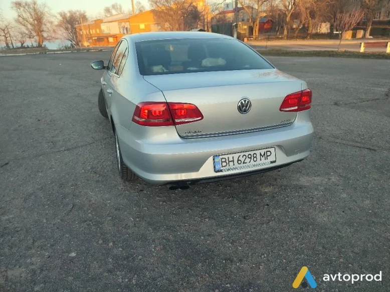 Фото 2 - Volkswagen Passat 2013