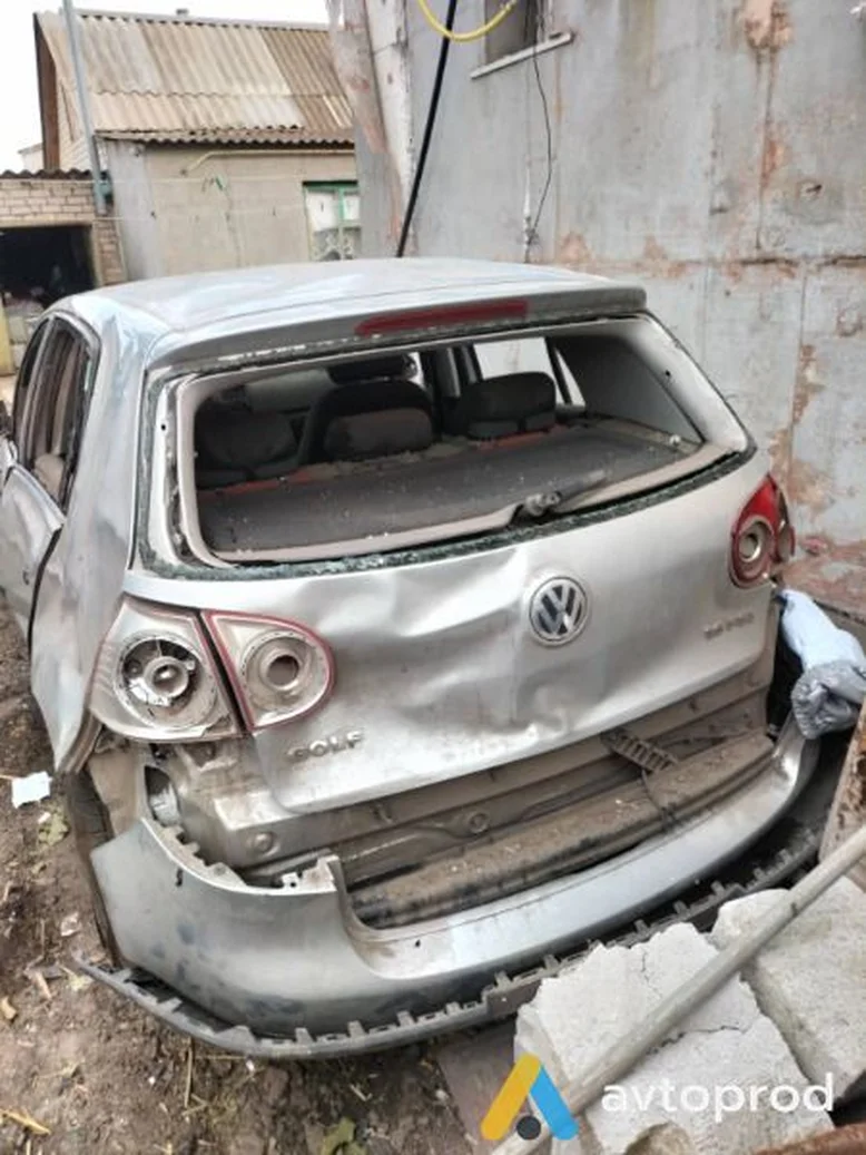 Фото 4 - Volkswagen Golf 2003