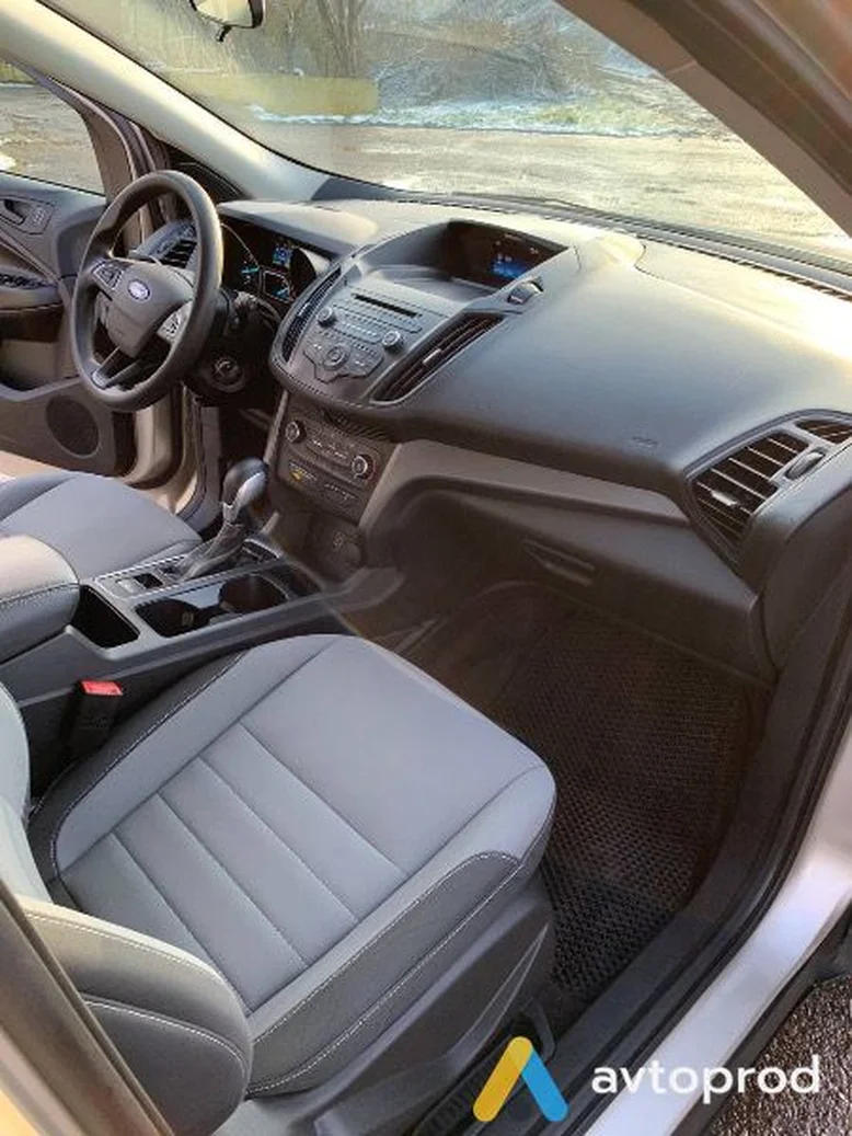 Фото 4 - Ford Escape 2017