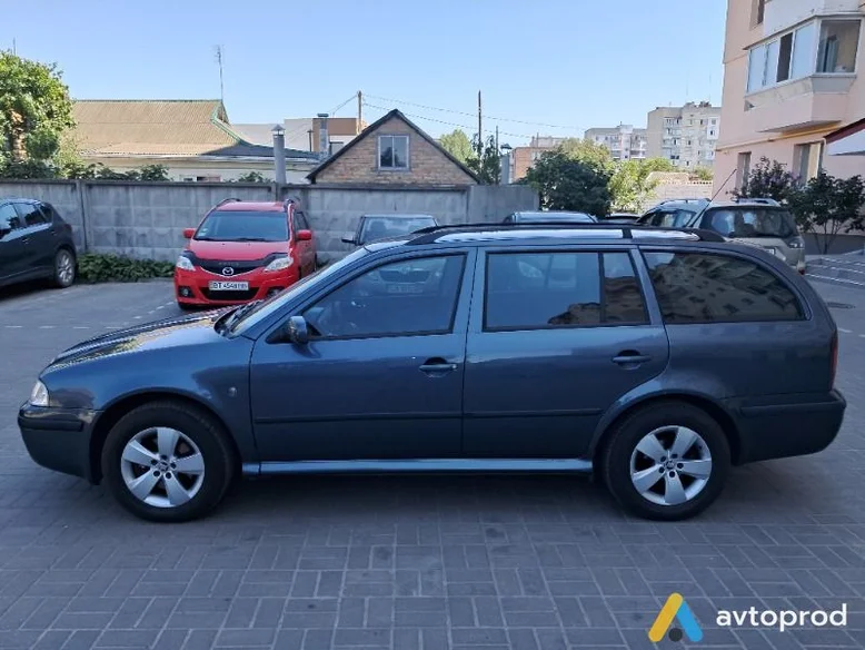 Фото 2 - Skoda Octavia 2010