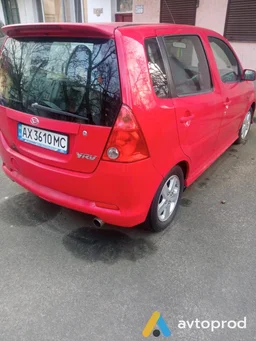 Фото 2 - Daihatsu YRV 2000