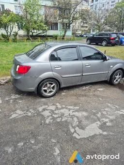 Photo 2 - Kia Rio 2011