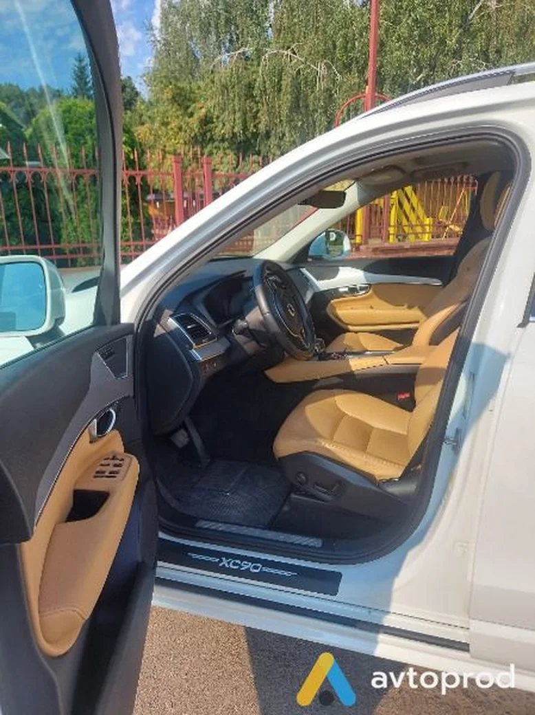 Фото 1 - Volvo XC90 2015