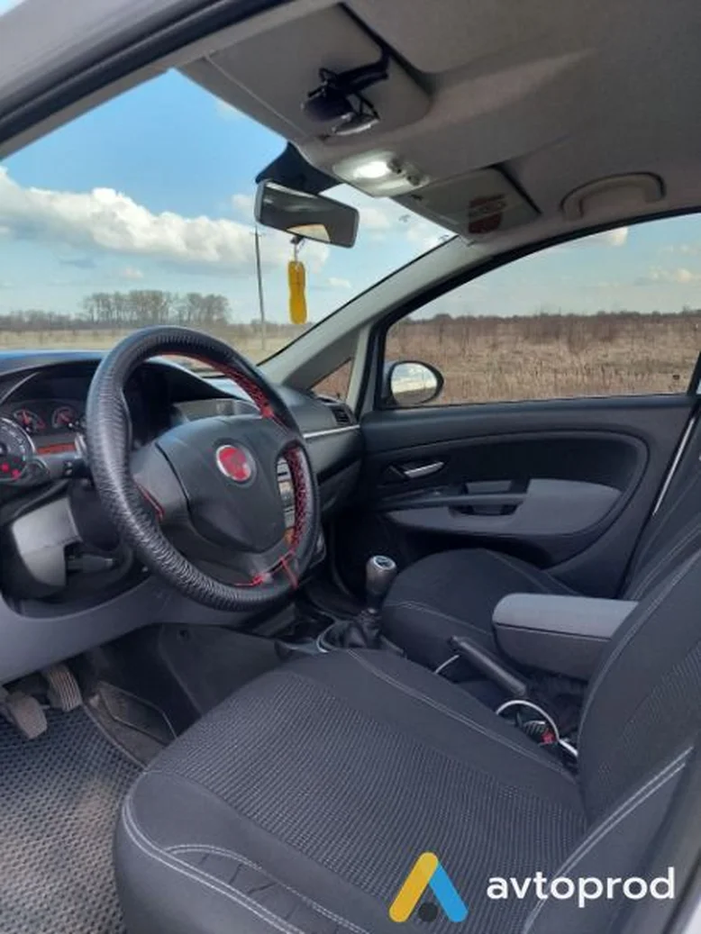 Фото 2 - Fiat Linea 2012