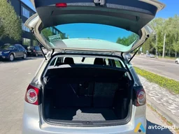 Photo 4 - Volkswagen Golf 2011